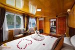 Sunlight Premium 4-star cruise to visit Ha Long - Lan Ha 2 days 1 night.